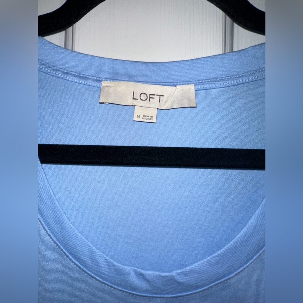 Such a fun puff sleeve top from The Loft medium - Picture 2 of 5